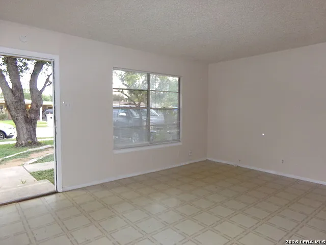 5819 Castle Lk — Photo 18