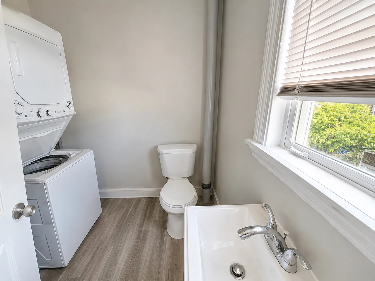 4 bed, 1.5 bath, 1480 sqft, $3,600 — Photo 4