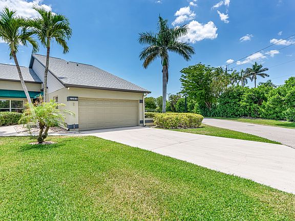 3rd image of 2201 McGregor Park Cir