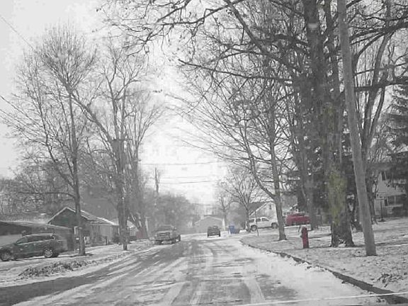 3rd image of 325 Division St