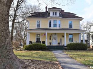 1019 Grove St, Jacksonville, IL 62650