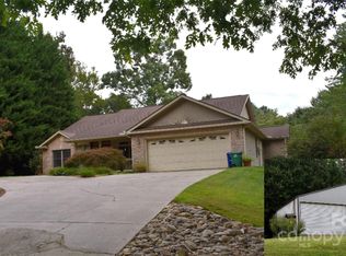 5 Kari Cir, Candler, NC 28715