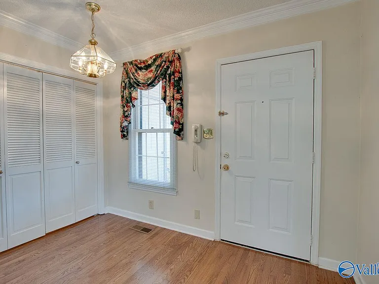 313 Kensington Ct SW #313 — Photo 8
