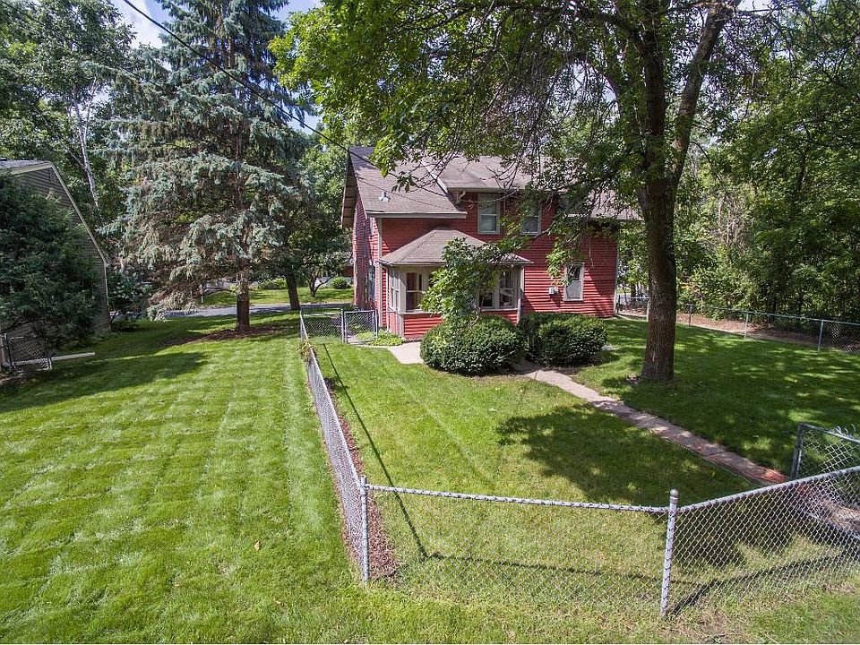 1st image of 301 Harrison Ave S