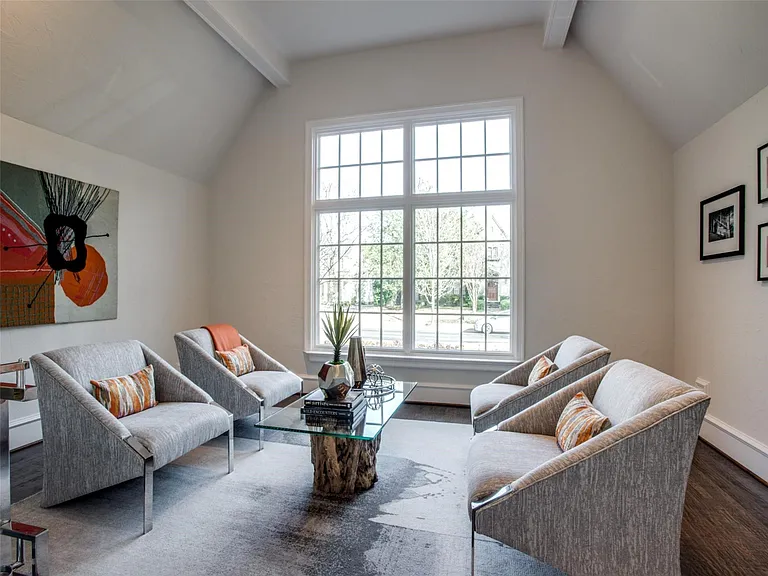 3909 Greenbrier Dr — Photo 5