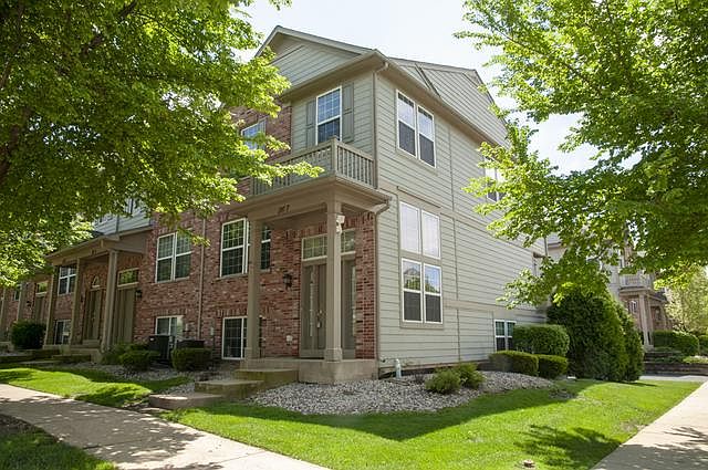 1st image of 116 Blackhawk Ct Unit 7