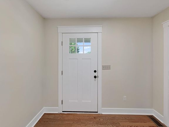 3rd image of 95 Magnolia Ct
