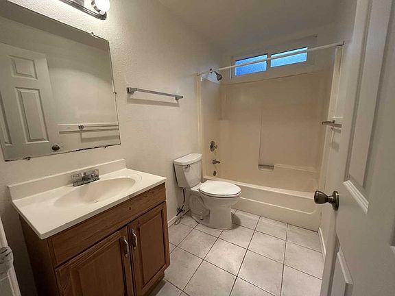 5th image of 12326 33rd Ave NE APT 2