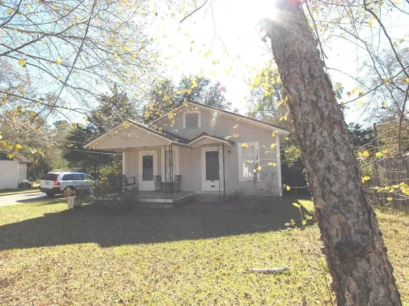 1112 Mobley St, Columbia, MS 39429