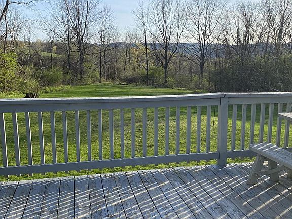 4th image of 493 Johnson Hill Rd
