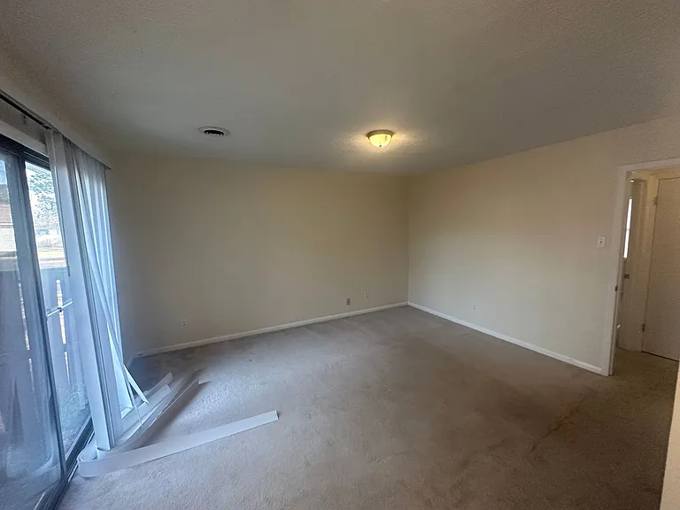 6903 Flying Cloud Ln — Photo 12