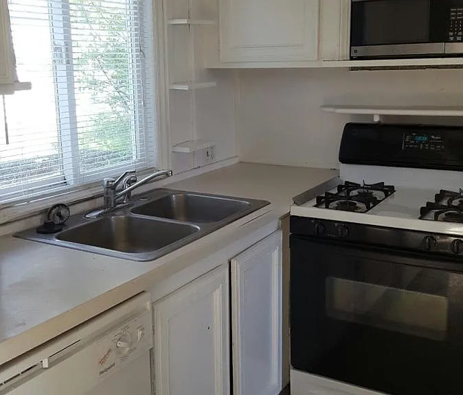 1200 W Dimond Blvd #405 — Photo 5