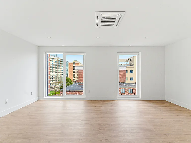 1035 Commonwealth Ave — Photo 80