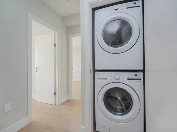 40 Oceana Drive image 14 of 18