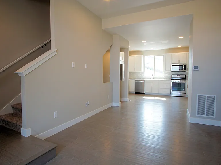 2541 Moline St — Photo 8