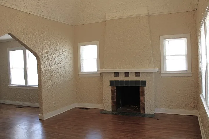 2 bed, 1.0 bath, 1676 sqft, $1,495 — Photo 3