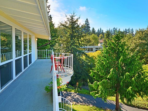 Lots of covered deck space