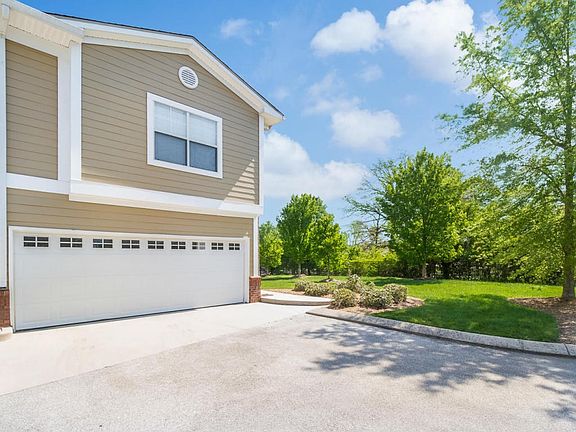 2105 Regency Ct 004