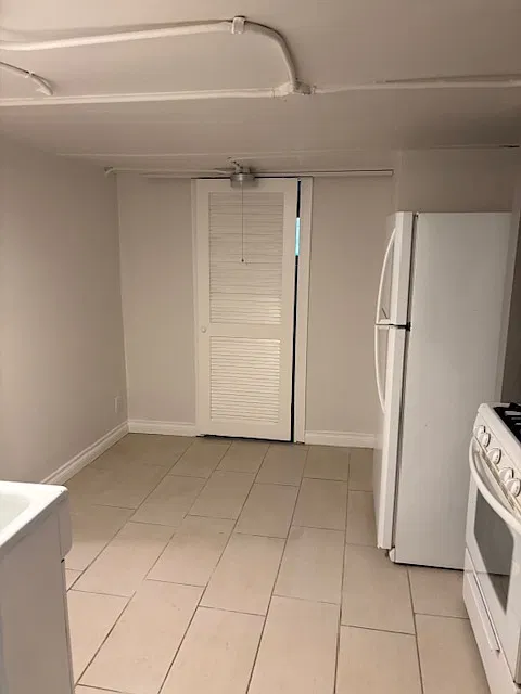 Studio, 410 sqft, $900 — Photo 3