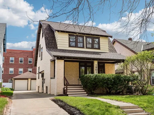 1901 E Elmdale COURT, Shorewood, WI 53211