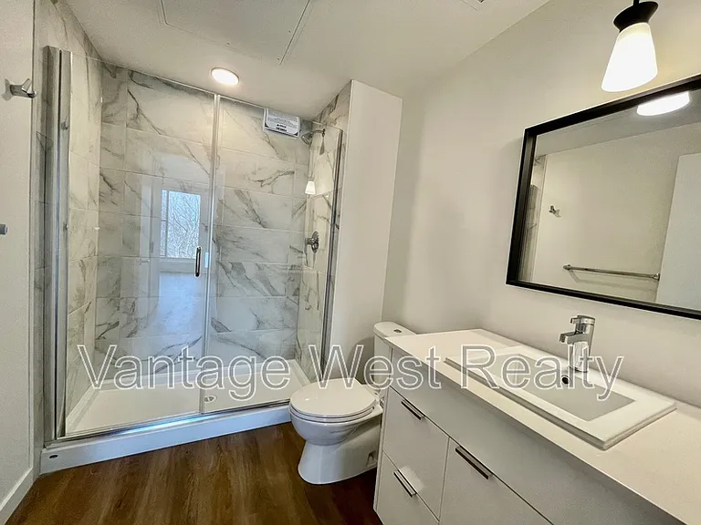 615 Rutland Rd N #401 — Photo 21