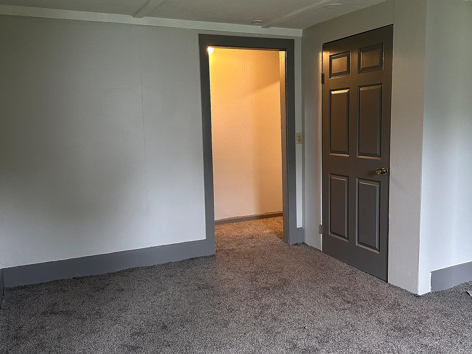 2 bed, $1,025 — Photo 3