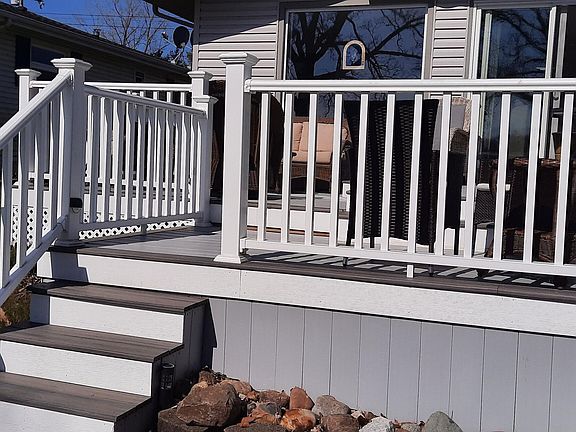 3rd image of 147 Dons Dr