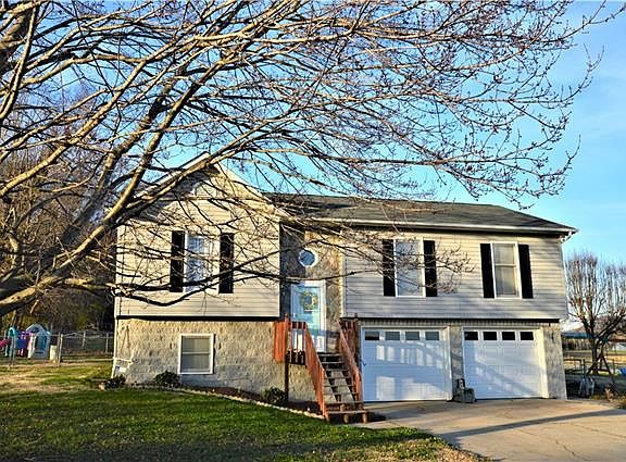 4th image of 1398 Sunshine Ln