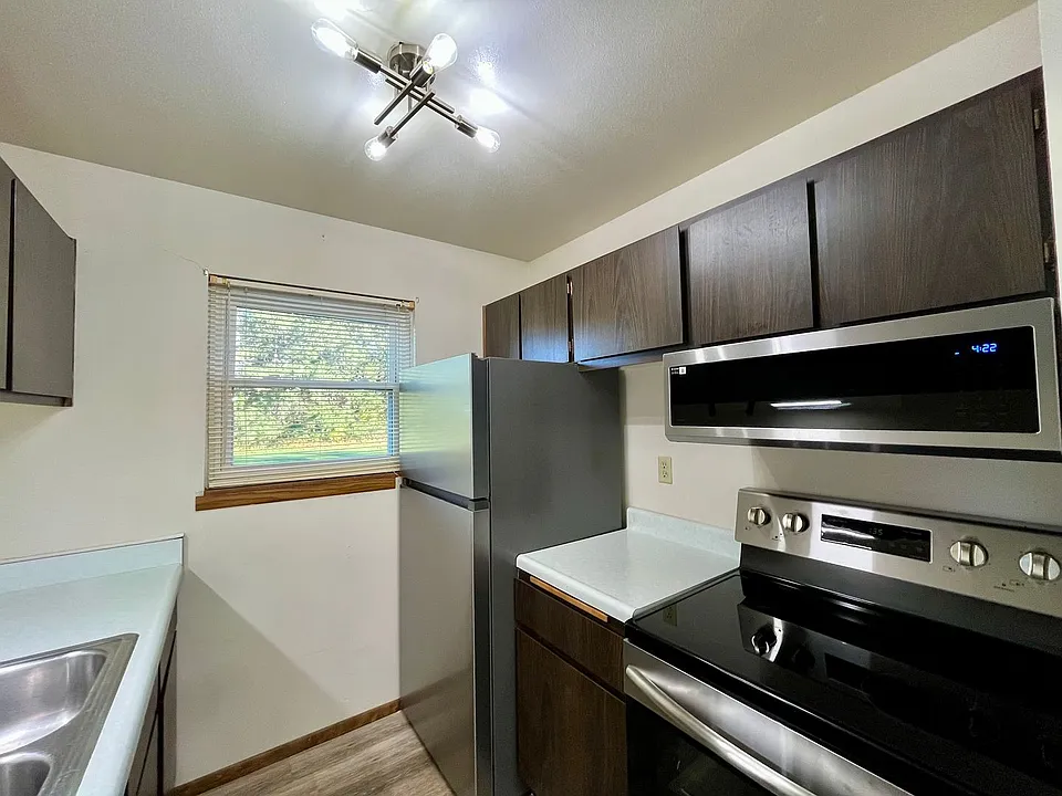 619 Laurel Ct