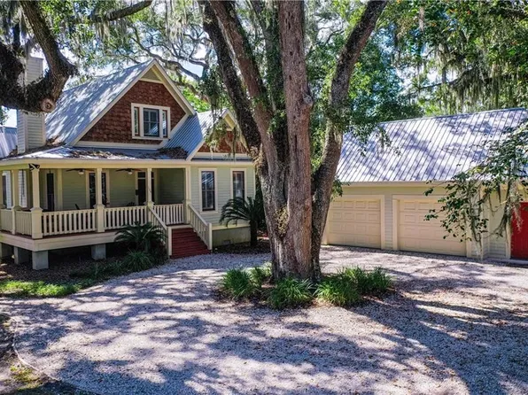 104 Youngwood Dr, Saint Simons Island, GA 31522