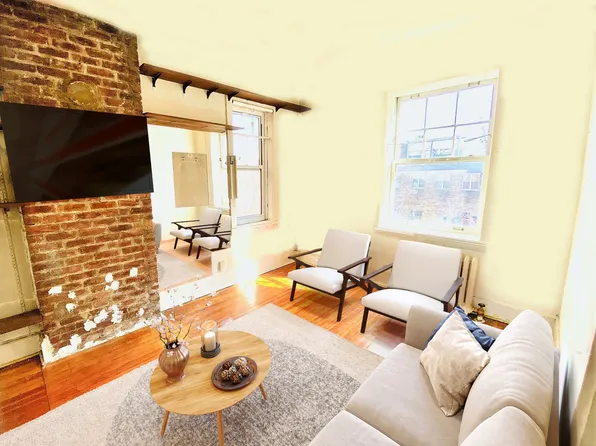 27 Commerce Street image 1 of 9