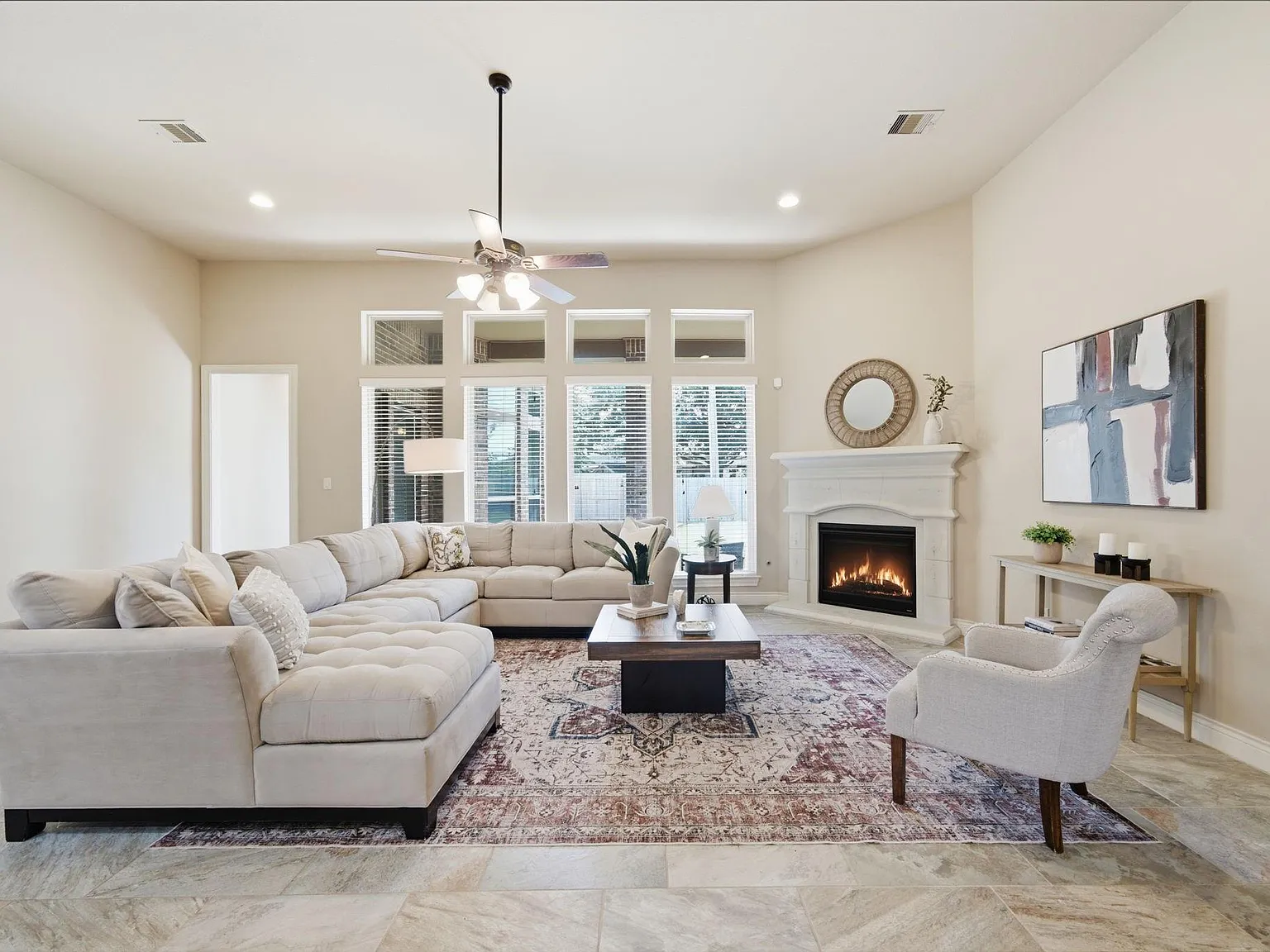 4 bed, 3.0 bath, 3437 sqft, $3,300 — Photo 4