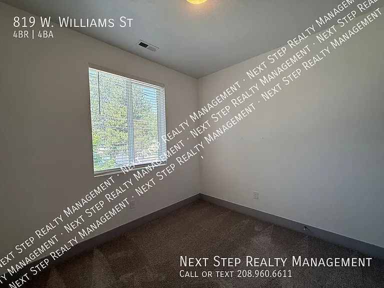 819 W Williams St — Photo 15