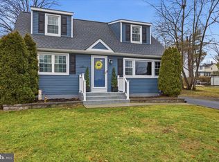 35 Rosedale Ave, Ewing, NJ 08638