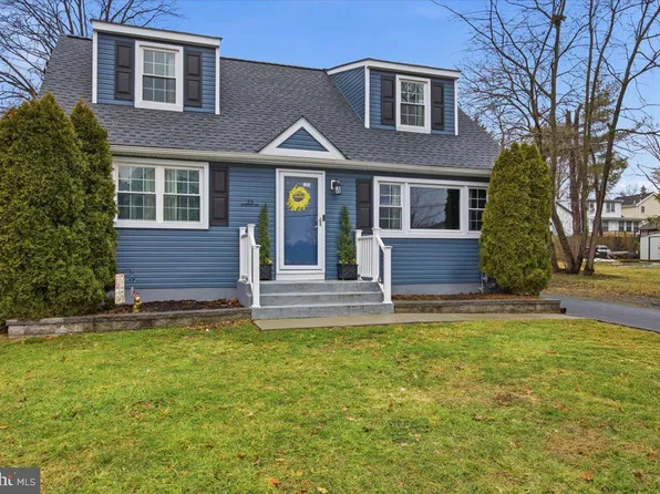 35 Rosedale Ave, Ewing, NJ 08638