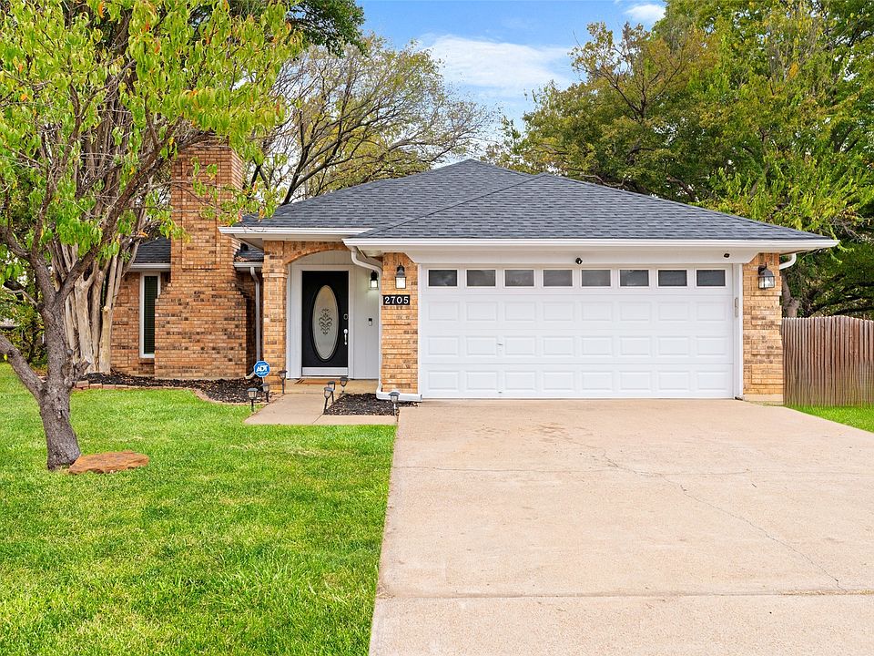 1st image of 2705 Dover Gardens Dr