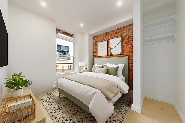 Rented by Avenues Real Estate | media 4