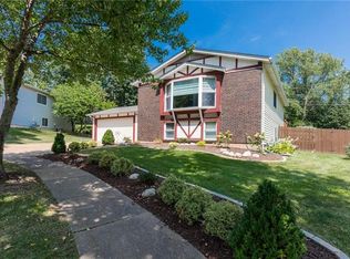 361 Bellestri Dr, Ballwin, MO 63021