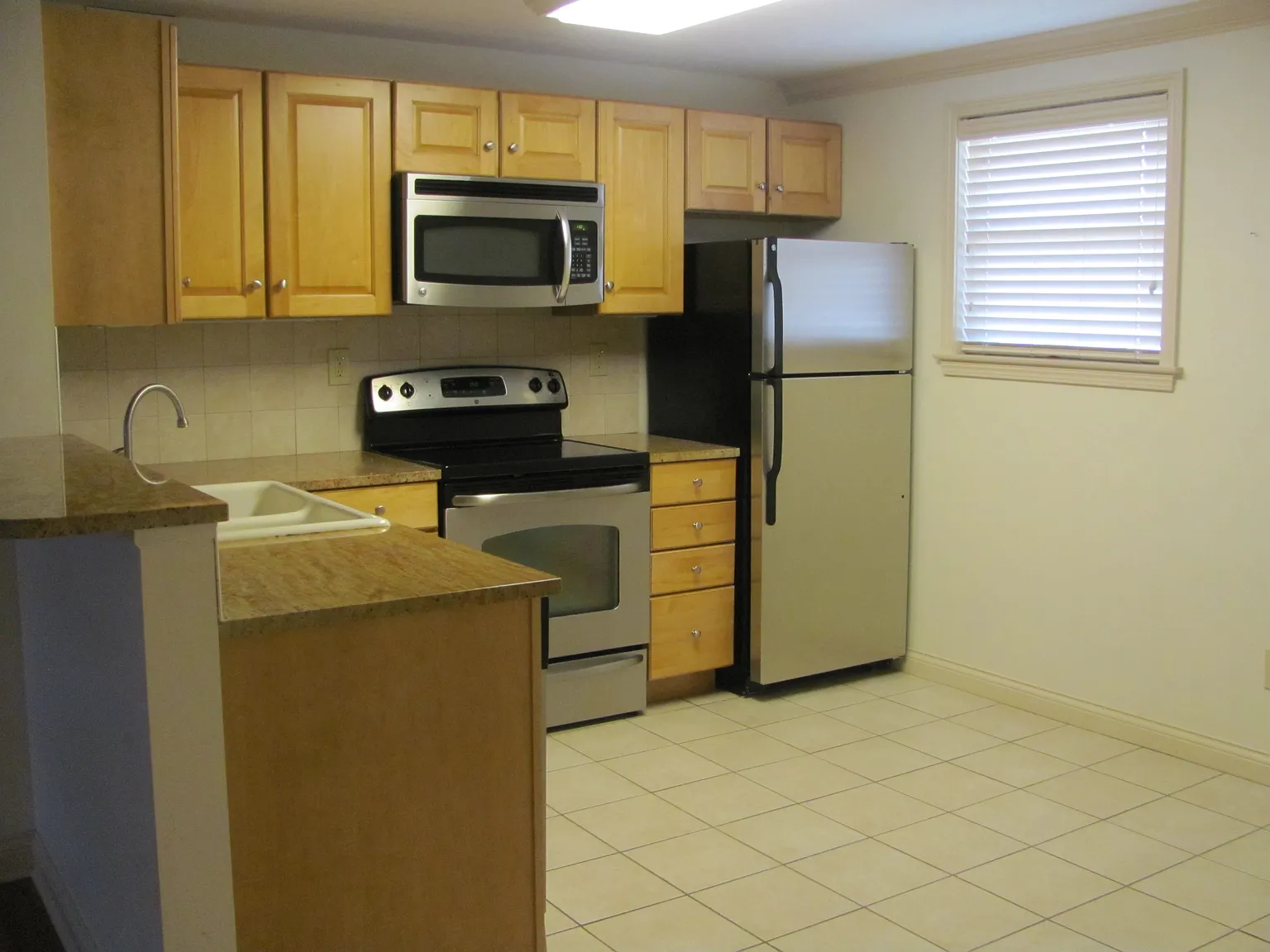 1 bed, 750 sqft, $1,000 — Photo 1
