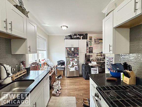 5th image of 3815 N Greenview Ave #3817-3W