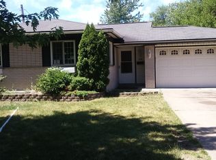 9828 Gary St, Romulus, MI 48174