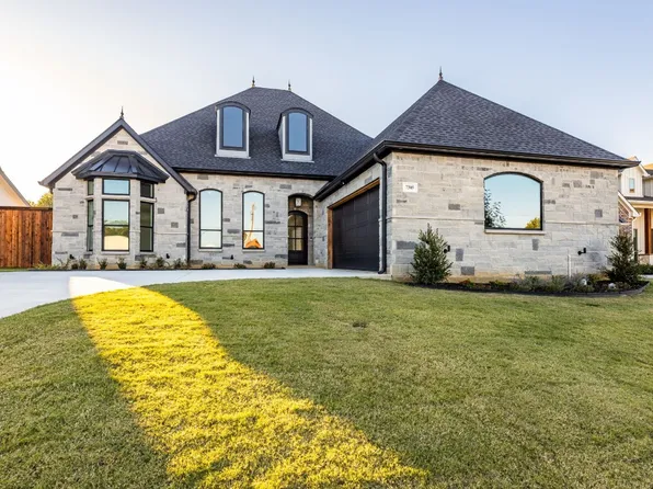 7305 Smithfield Rd, North Richland Hills, TX 76182