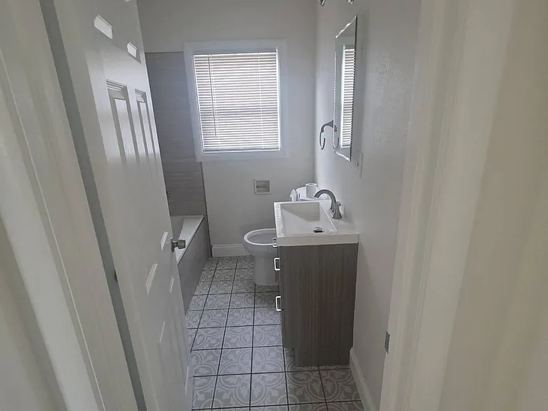 3025 Burnette St — Photo 10