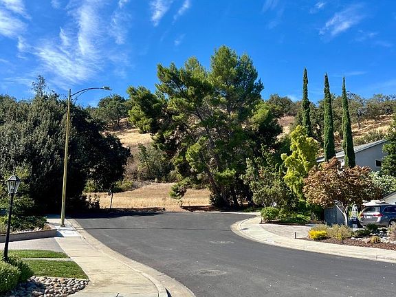 3rd image of 6212 Valley Glen Ct