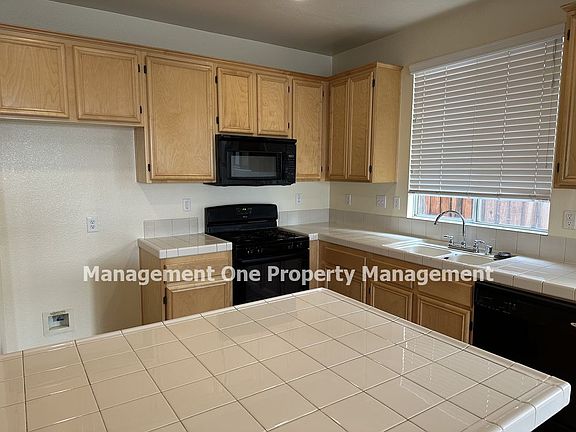 4th image of 17211 Bronco Ln