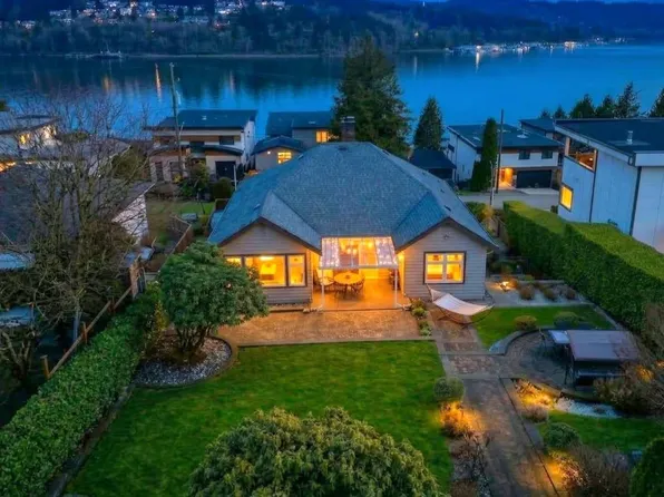 1227 Ioco Rd, Pt Moody, BC V3H 2W9