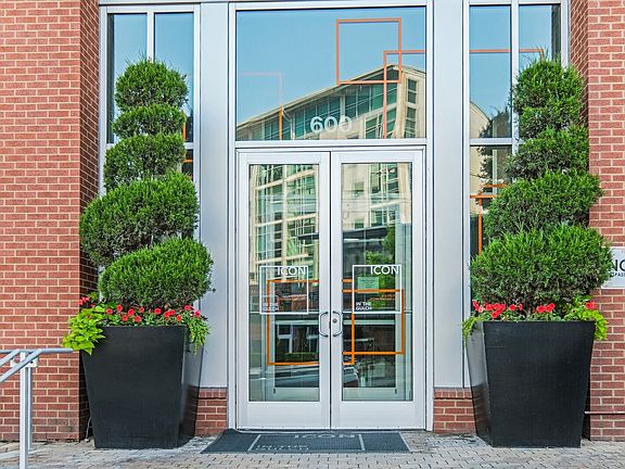 Urban living at its best in one of Nashville's most vibrant neighborhoods!