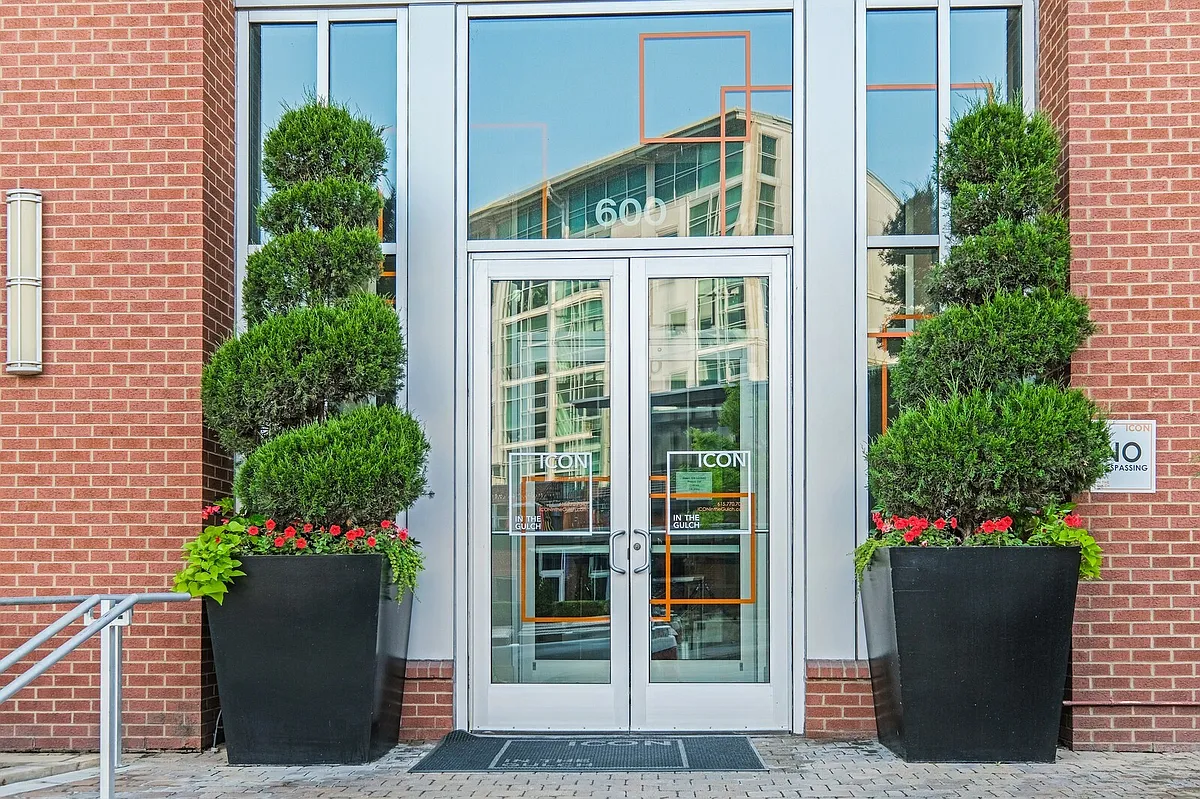 Urban living at its best in one of Nashville's most vibrant neighborhoods! - 600 12th Ave S #616