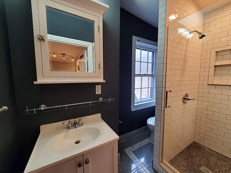 131 N 20th St #4 — Photo 8