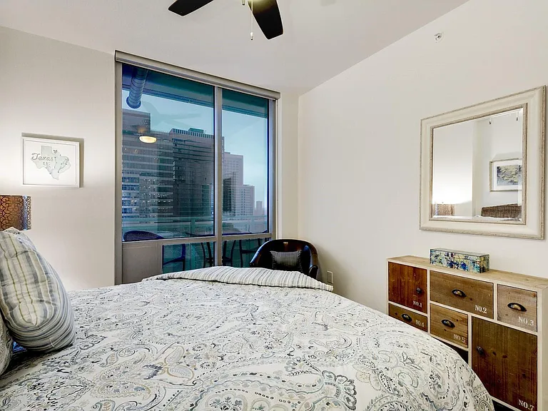 222 West Ave #1911 — Photo 13
